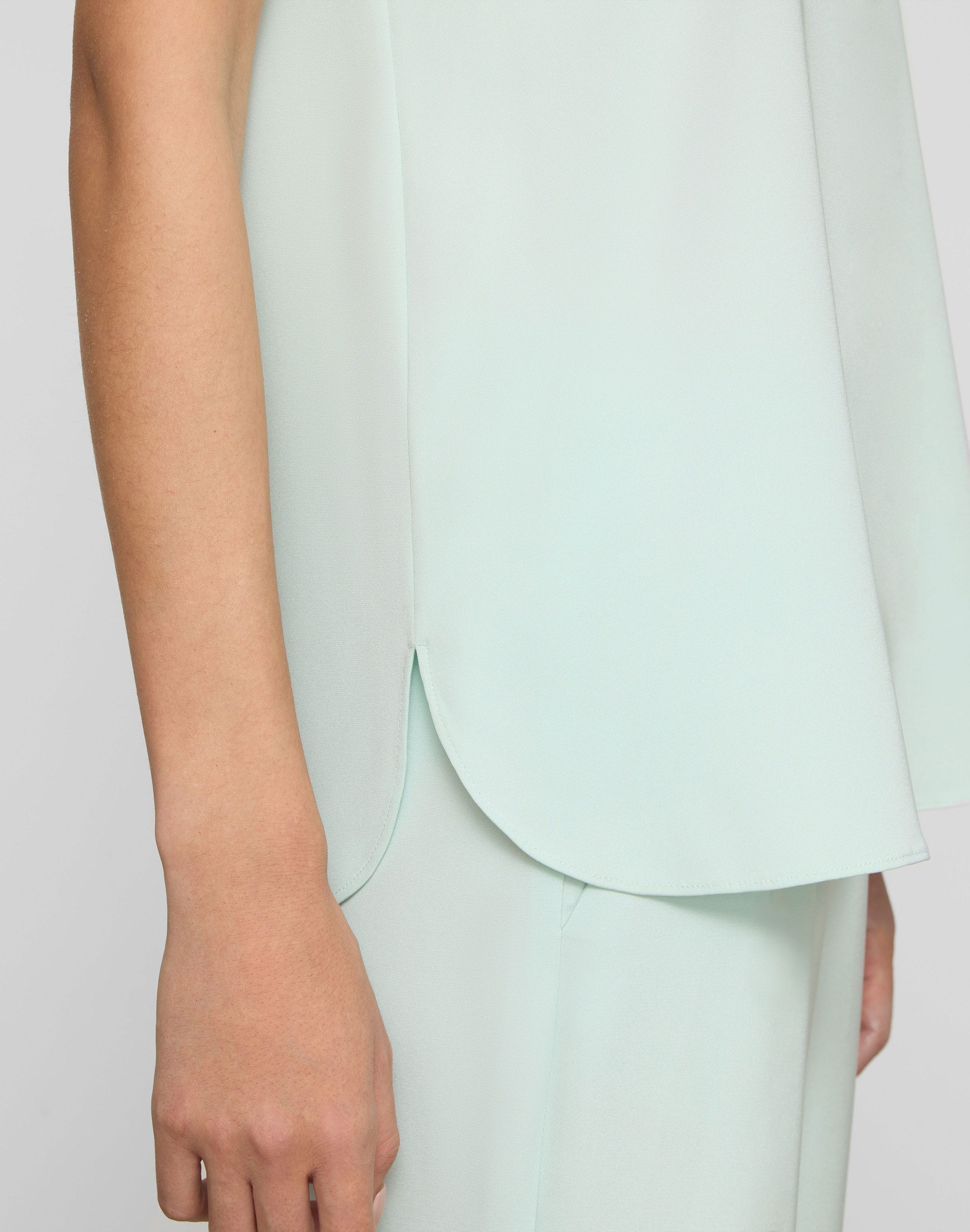 Plus-Size Organic Silk Stretch Crepe De Chine Sleeveless Blouse