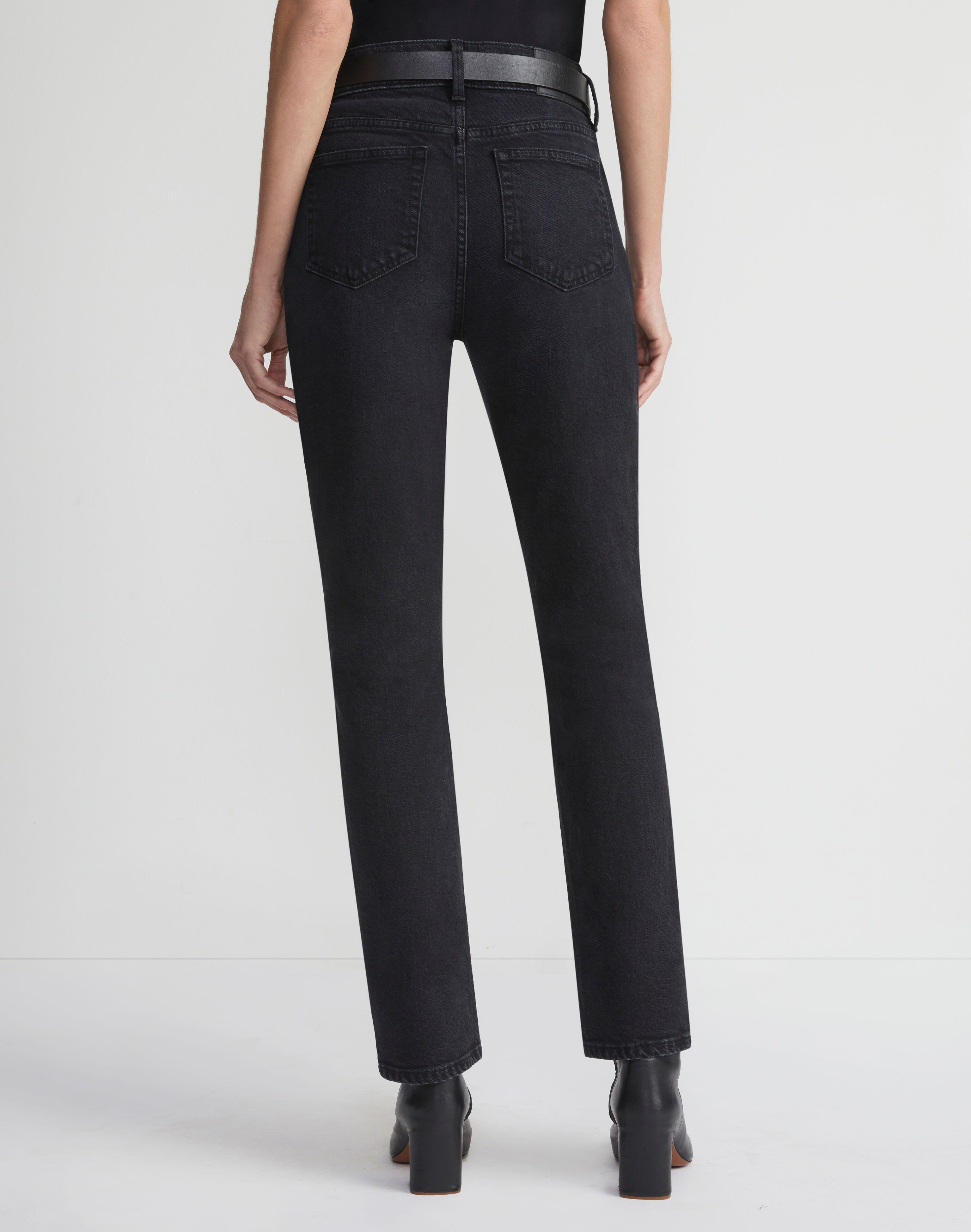 L148 Denim Reeve Straight Jean