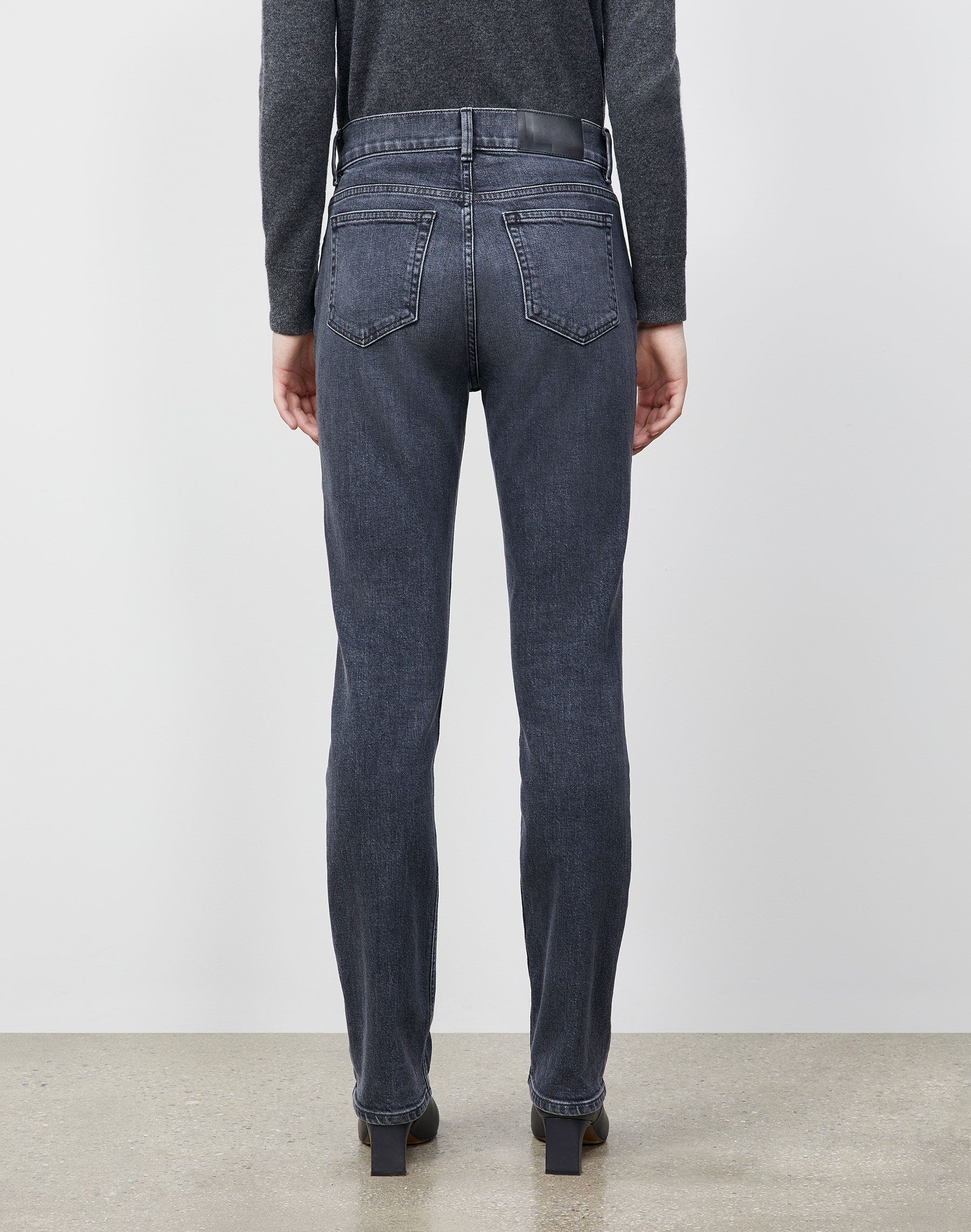 L148 Denim Reeve Straight Jean
