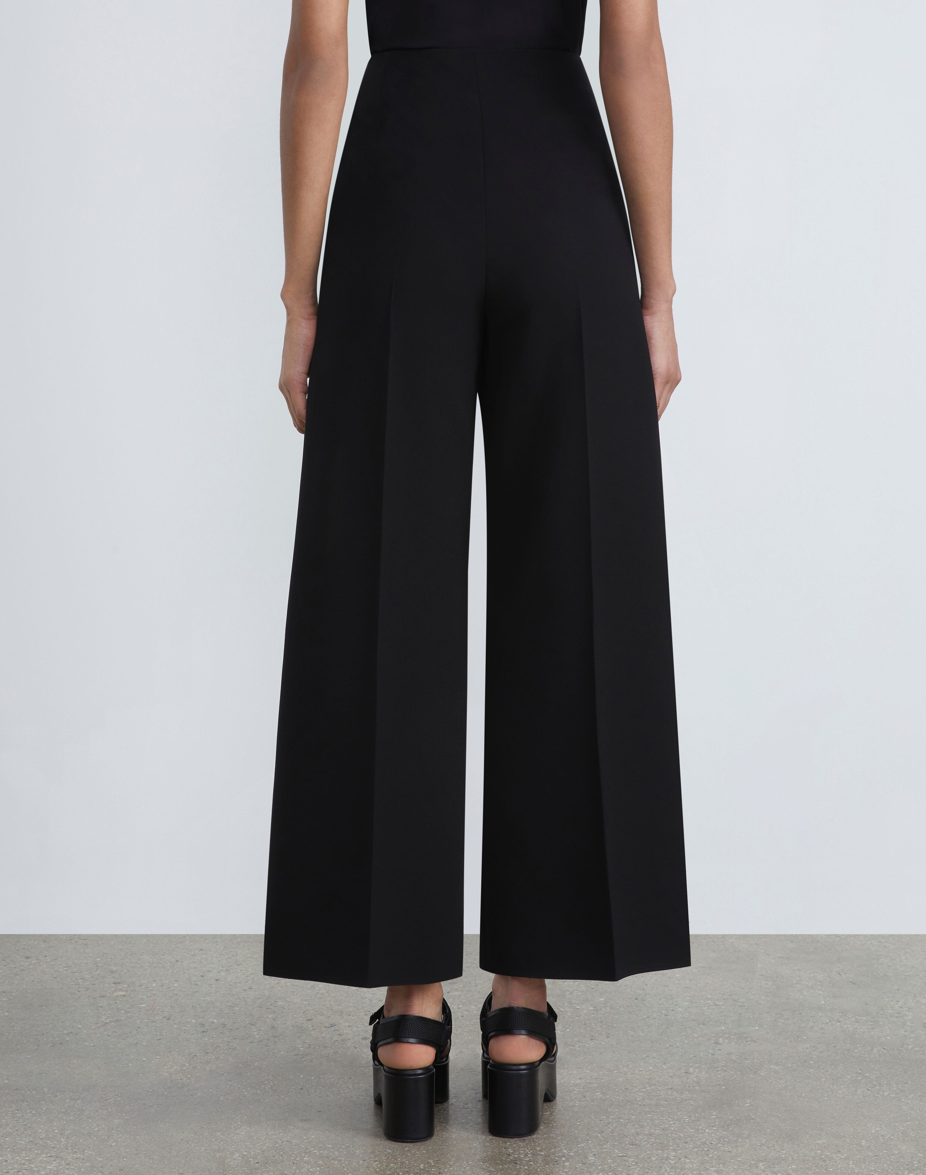 Finesse Crepe Franklin Wide Leg Ankle Pant