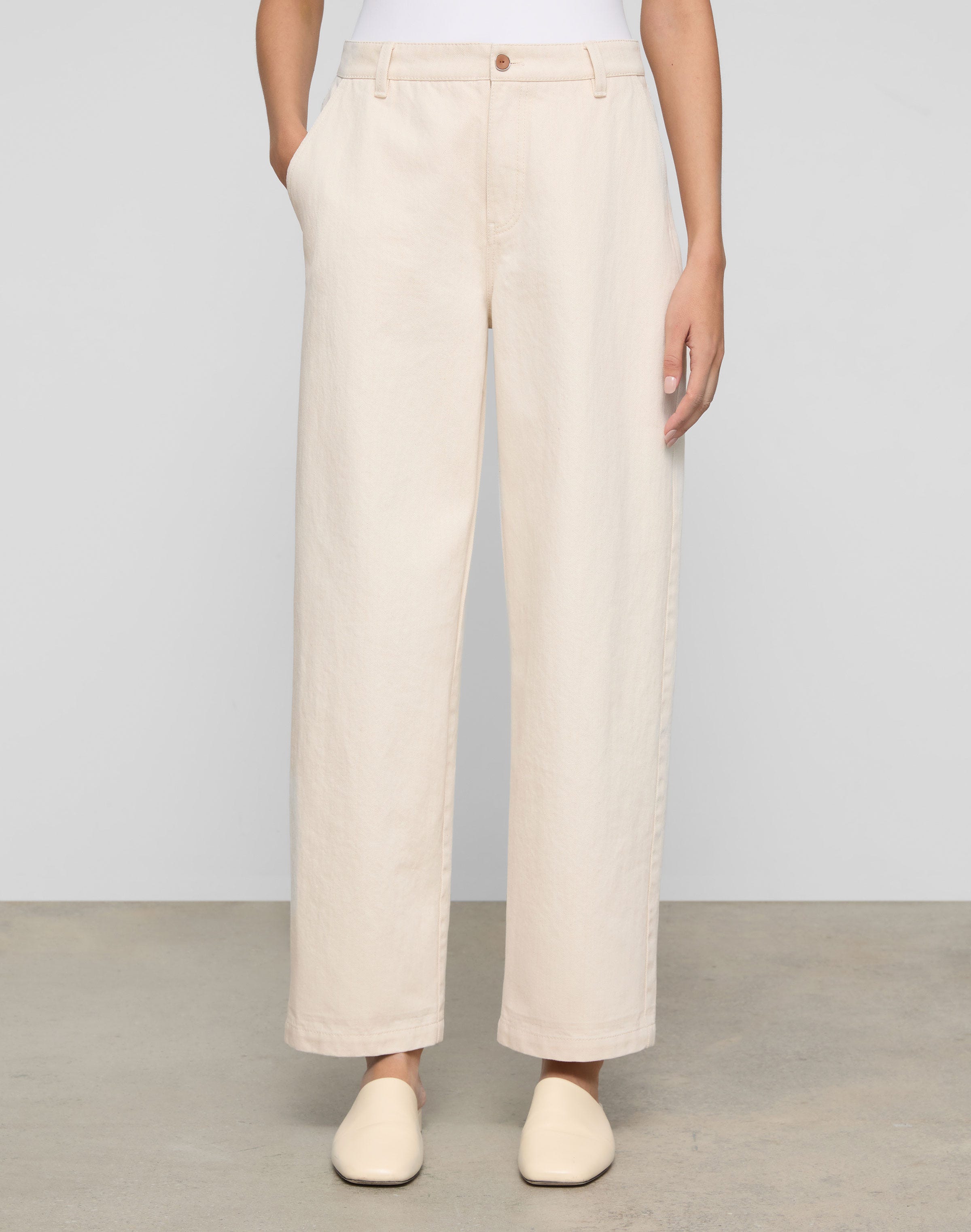 L148 Denim Kent Barrel Leg Jean
