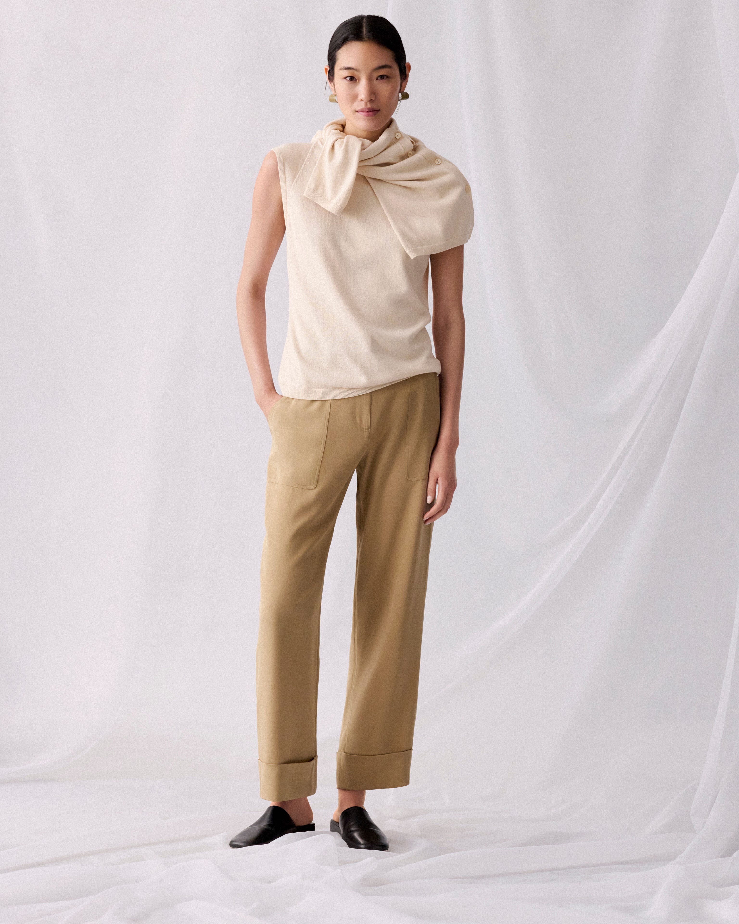 Crewneck Shell and Highline Straight Ankle Pant